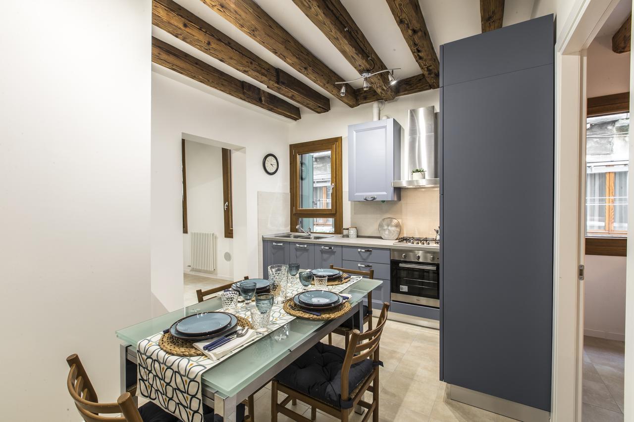 Ca Rezzonico Apartment R&R Βενετία Εξωτερικό φωτογραφία
