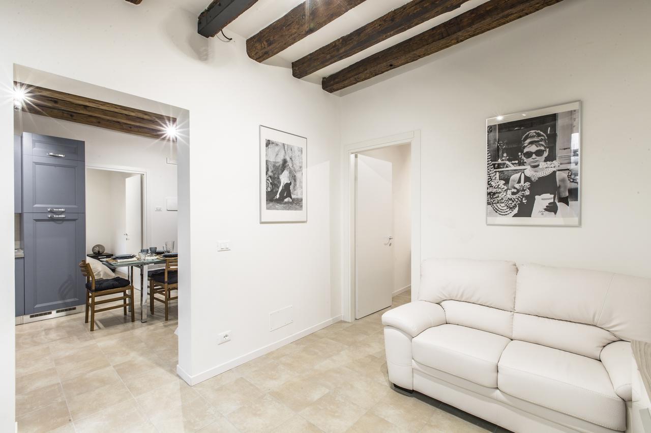 Ca Rezzonico Apartment R&R Βενετία Εξωτερικό φωτογραφία